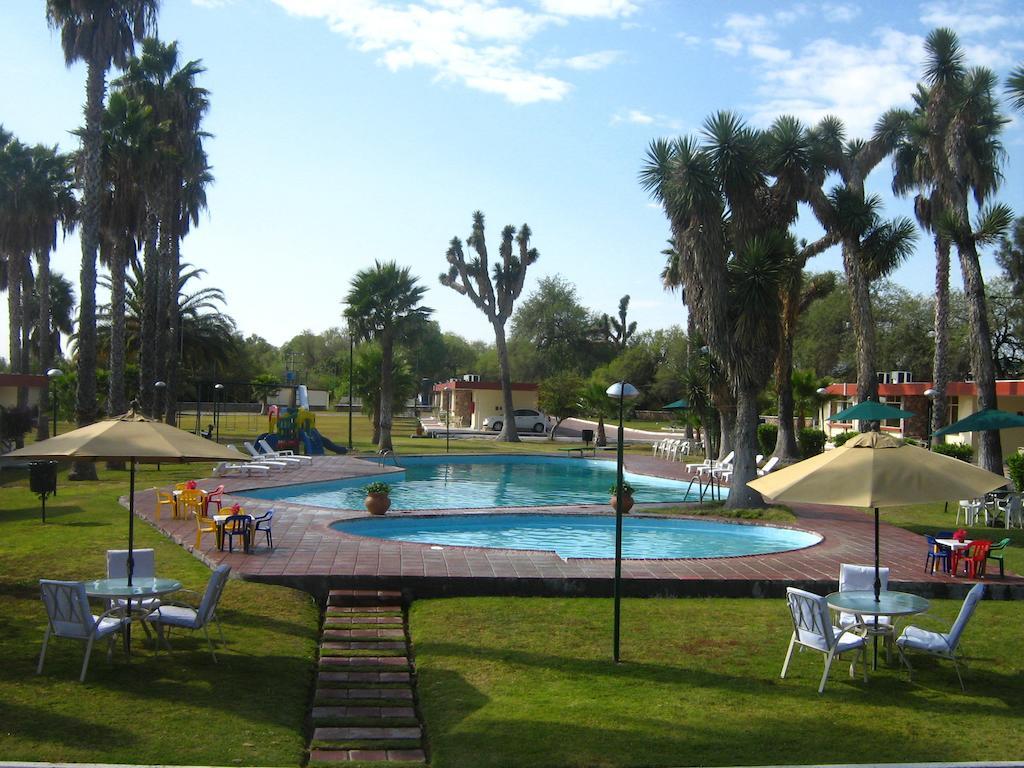 Hotel Las Palmas Midway Inn Matehuala Exterior photo