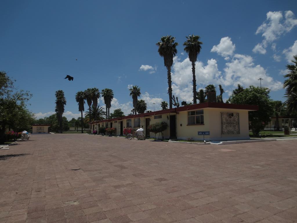 Hotel Las Palmas Midway Inn Matehuala Exterior photo